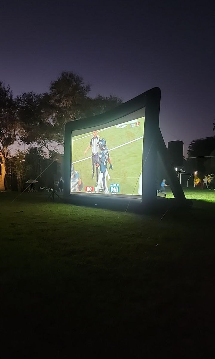 OUTDOOR / INDOOR 20FT INFLATABLE MOVIE SCREEN - Image 3